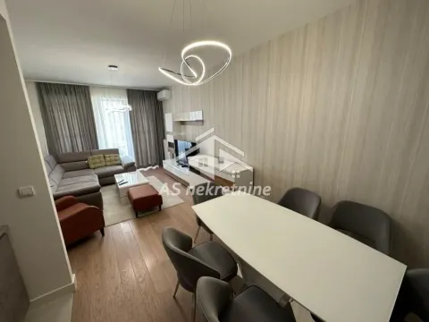 Izdavanje, trosoban stan, 79m², Savski Venac, Beograd - image 2