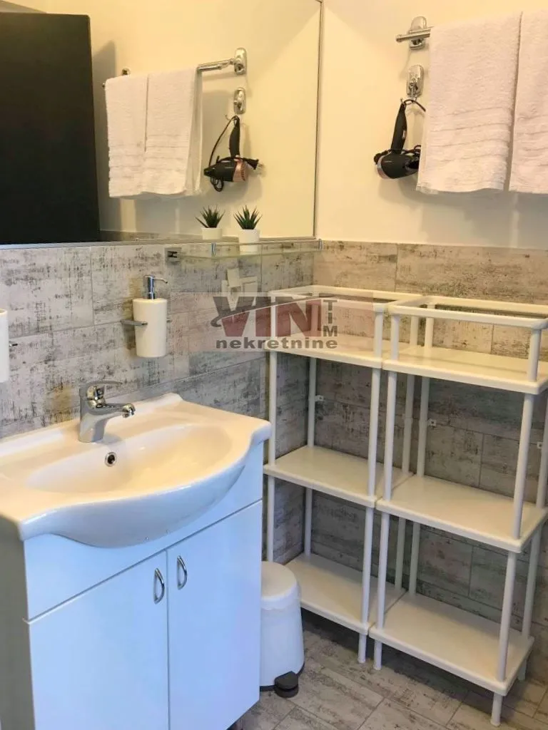 Sale, office space, 418m², Živkovac, Grocka