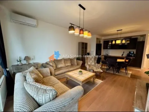 Izdavanje, trosoban stan, 86m², Savski Venac, Beograd - image 1