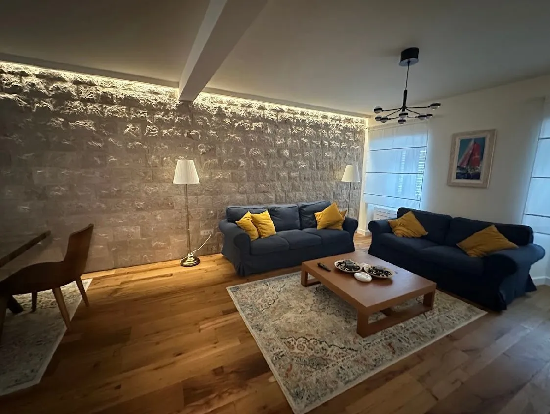 Rent, two bedroom apartment, 80m², Stari Grad, Budva