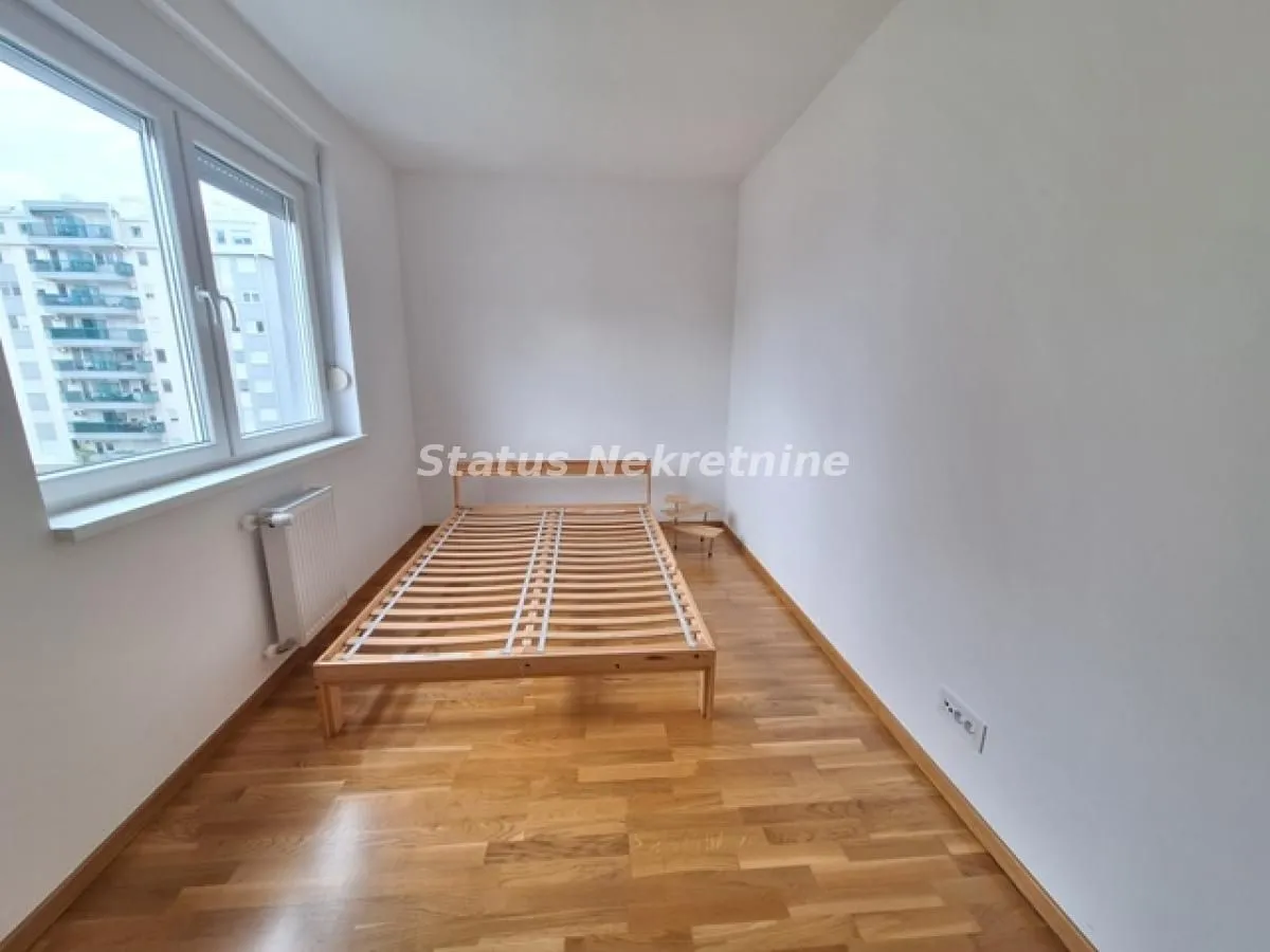 Izdavanje, dvosoban stan, 67m², Novo naselje, Novi Sad