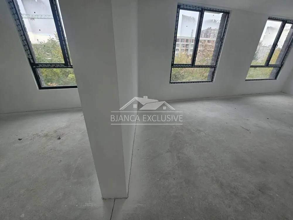 Sale, office space, 84m², Voždovac Sve Podlokacije, Beograd