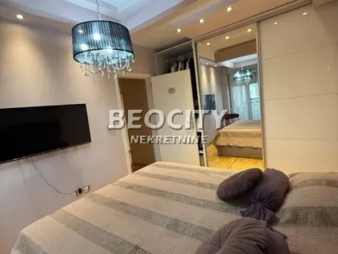 Izdavanje, trosoban stan, 90m², Centar, Novi Sad - image 8