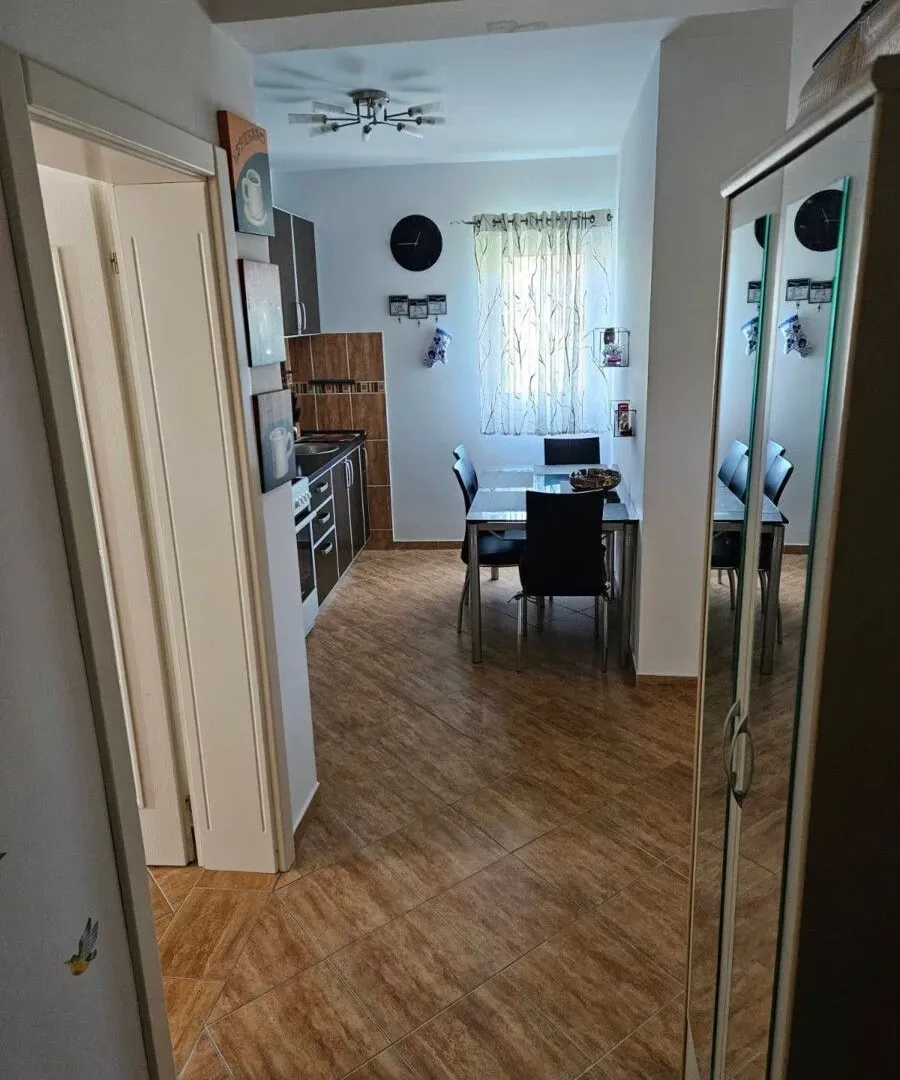Prodaja, dvosoban stan, 60m², Sutomore, Bar