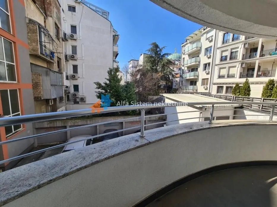 Rent, three bedroom apartment, 78m², Vračar Hram, Vračar Sve Podlokacije