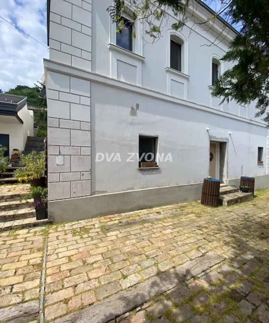 Prodaja, ugostiteljski objekat, 630m², Stari Slankamen, Inđija