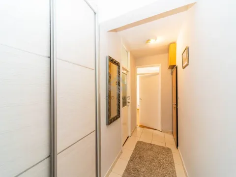 Rent, two bedroom apartment, 60m², Stara Varoš, Podgorica - image 10