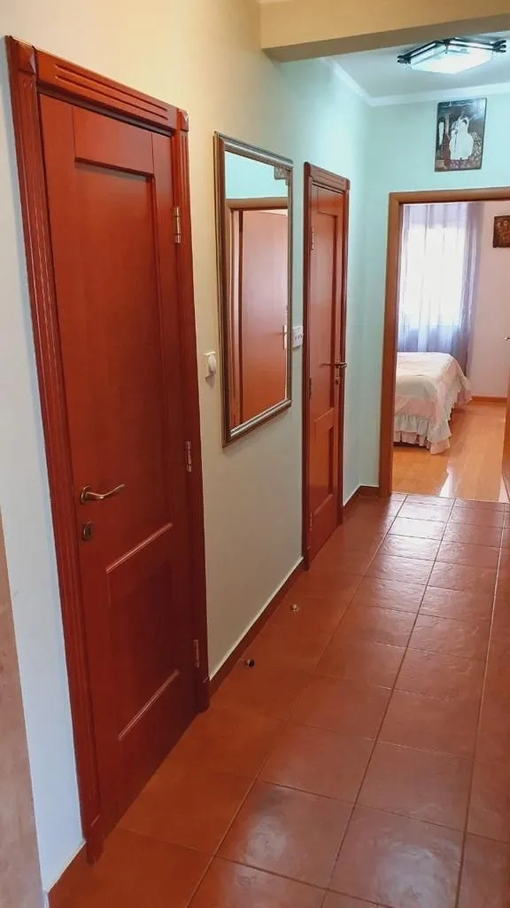 Sale, four bedroom apartment, 180m², Podmaine, Budva