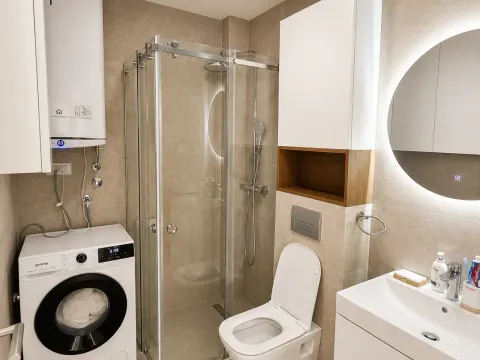 Izdavanje, jednosoban stan, 42m², Bečići, Budva - image 12