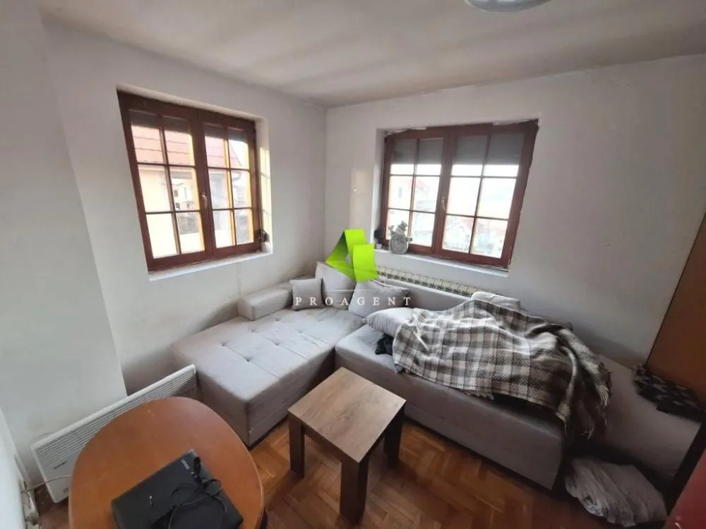 Rent, house, 220m², Palilula, Niš
