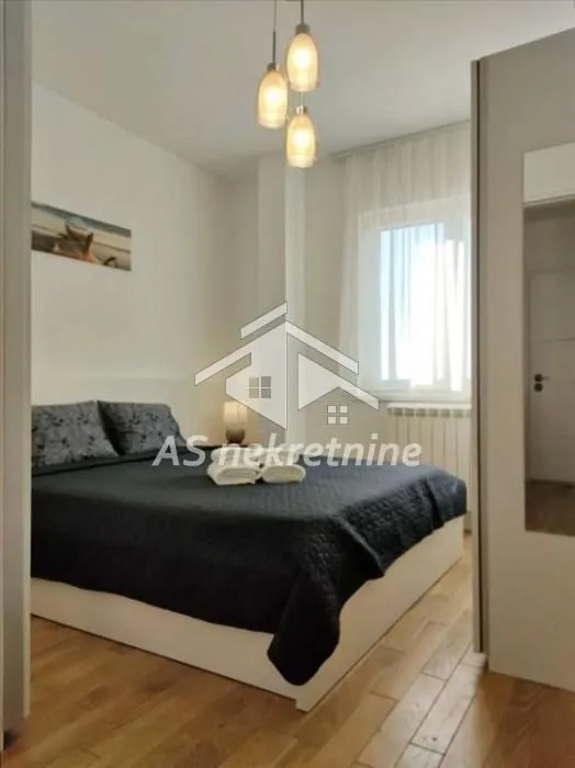 Izdavanje, dvosoban stan, 50m², Lekino Brdo, Voždovac Sve Podlokacije