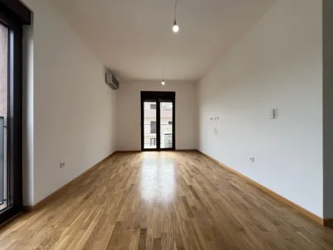 Izdavanje, jednosoban stan, 45m², Zabjelo, Podgorica - image 2