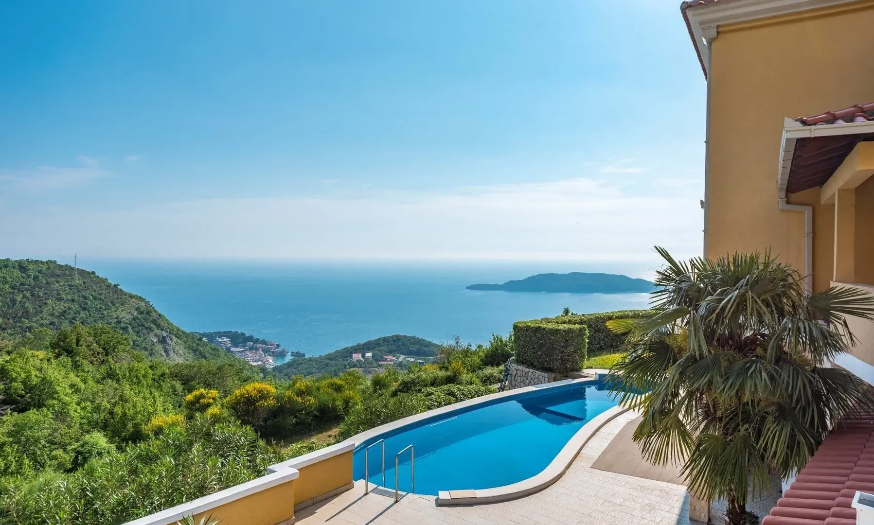 Sale, house, 650m², Kuljače, Budva