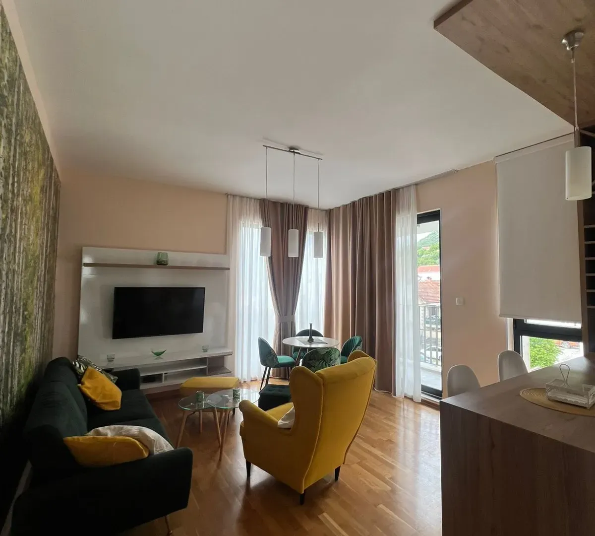 Prodaja, dvosoban stan, 66m², Tivat, Crna Gora