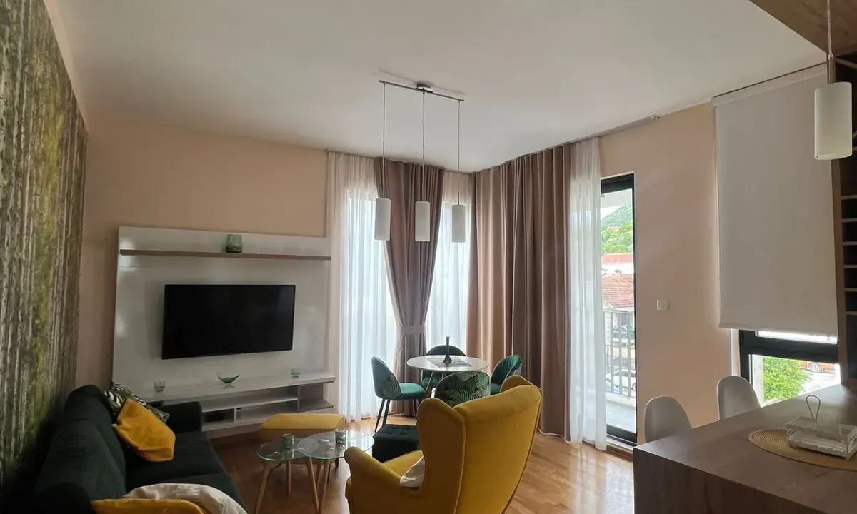 Prodaja, dvosoban stan, 66m², Tivat, Crna Gora