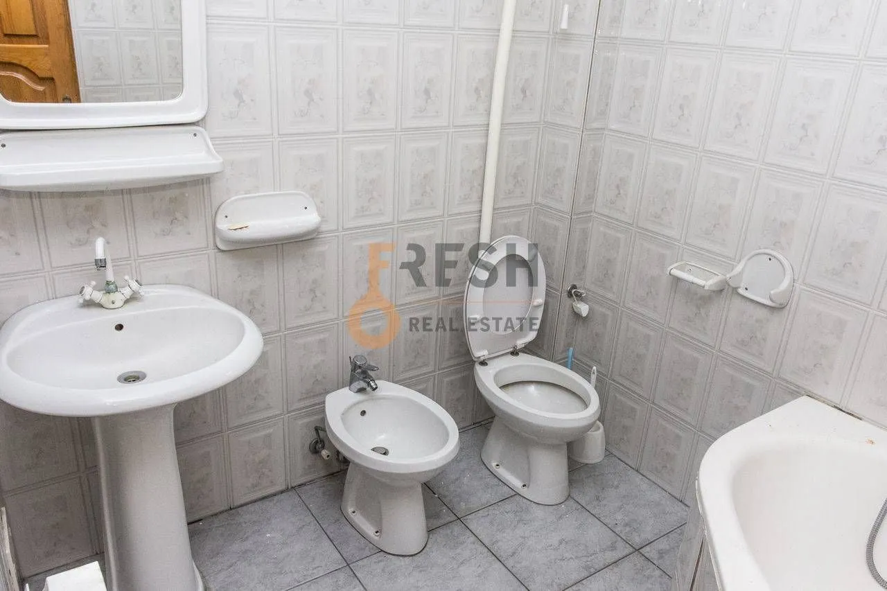 Rent, house, 500m², Ostalo, Podgorica