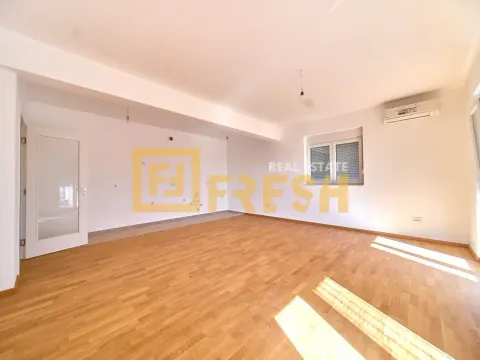 Prodaja, trosoban stan, 104m², Stari Aerodrom, Podgorica - image 5