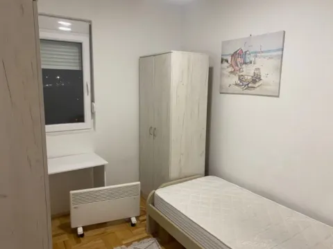 Izdavanje, dvosoban stan, 60m², Stari Aerodrom, Podgorica - image 7