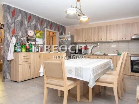 Sale, four bedroom apartment, 83m², Centar, Stara Pazova - image 6