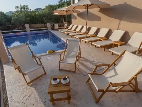 Sale, hospitality venue, 1024m², Dobra Voda, Budva - image 1