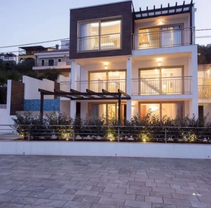 Sale, house, 350m², Krašići, Tivat