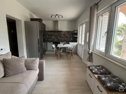 Prodaja, kuća, 140m², Prčanj, Kotor - image 4