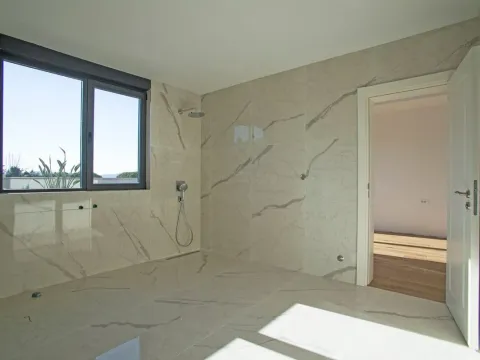 Prodaja, dvosoban stan, 132m², Donja Lastva, Tivat - image 2