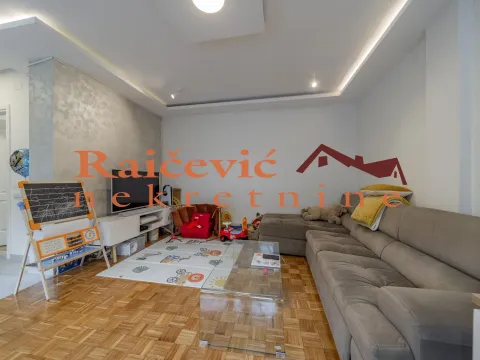 Izdavanje, dvosoban stan, 60m², Novi Beograd Blok 21, Novi Beograd Sve Podlokacije - image 3