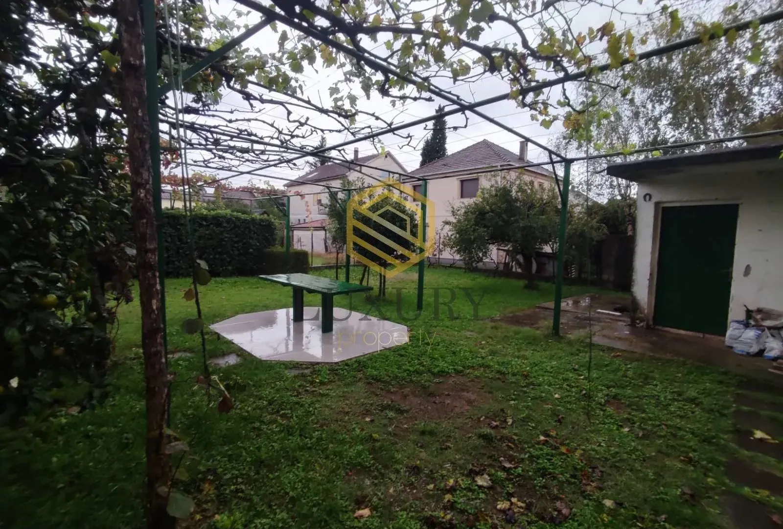 Rent, house, 200m², Zagorič, Podgorica