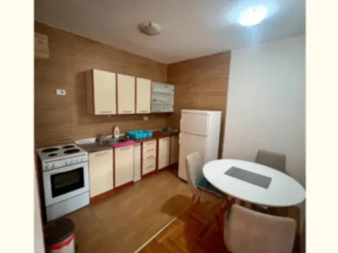 Izdavanje, jednosoban stan, 41m², Kod Big Fashion-a, Podgorica - image 6