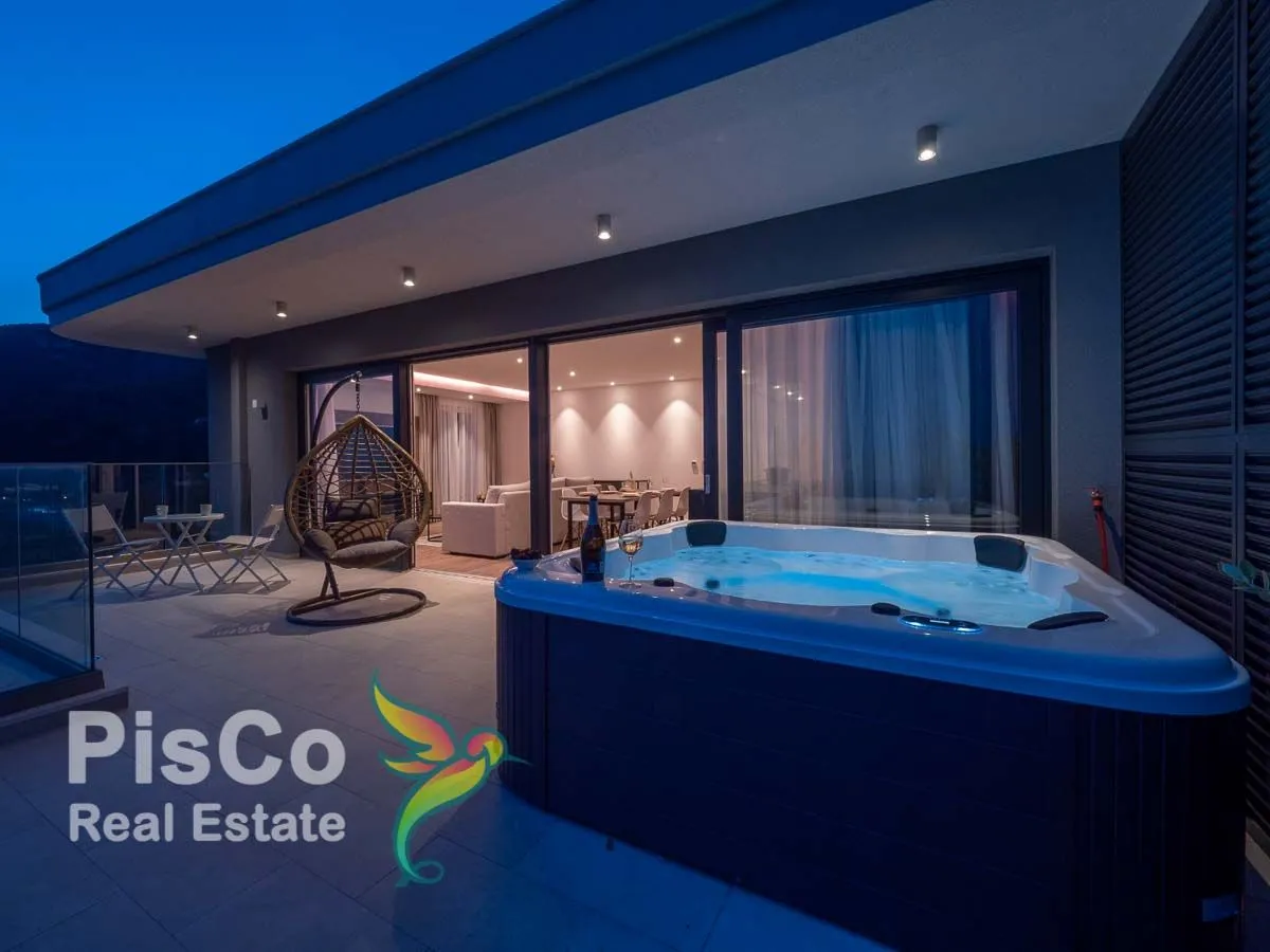 Sale, two bedroom apartment, 140m², Bečići, Budva