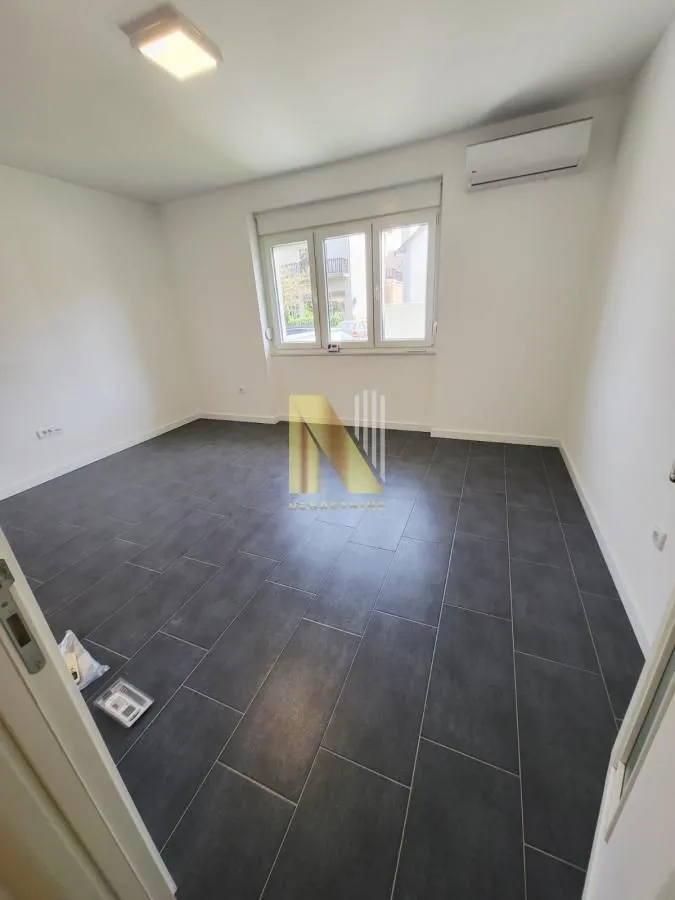 Izdavanje, poslovni prostor, 68m², Veternik, Novi Sad Sve Podlokacije