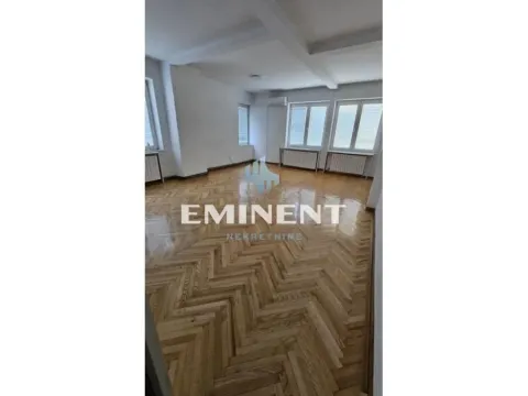 Izdavanje, četvorosoban stan, 130m², Zemun Sve Podlokacije, Beograd - image 2