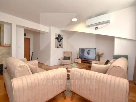 Rent, two bedroom apartment, 71m², Stari Aerodrom, Podgorica - image 2