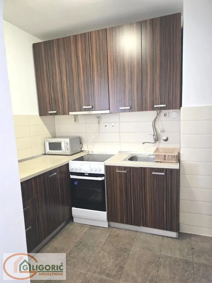 Izdavanje, dvosoban stan, 41m², Poštanska Štedionica, Palilula Sve Podlokacije