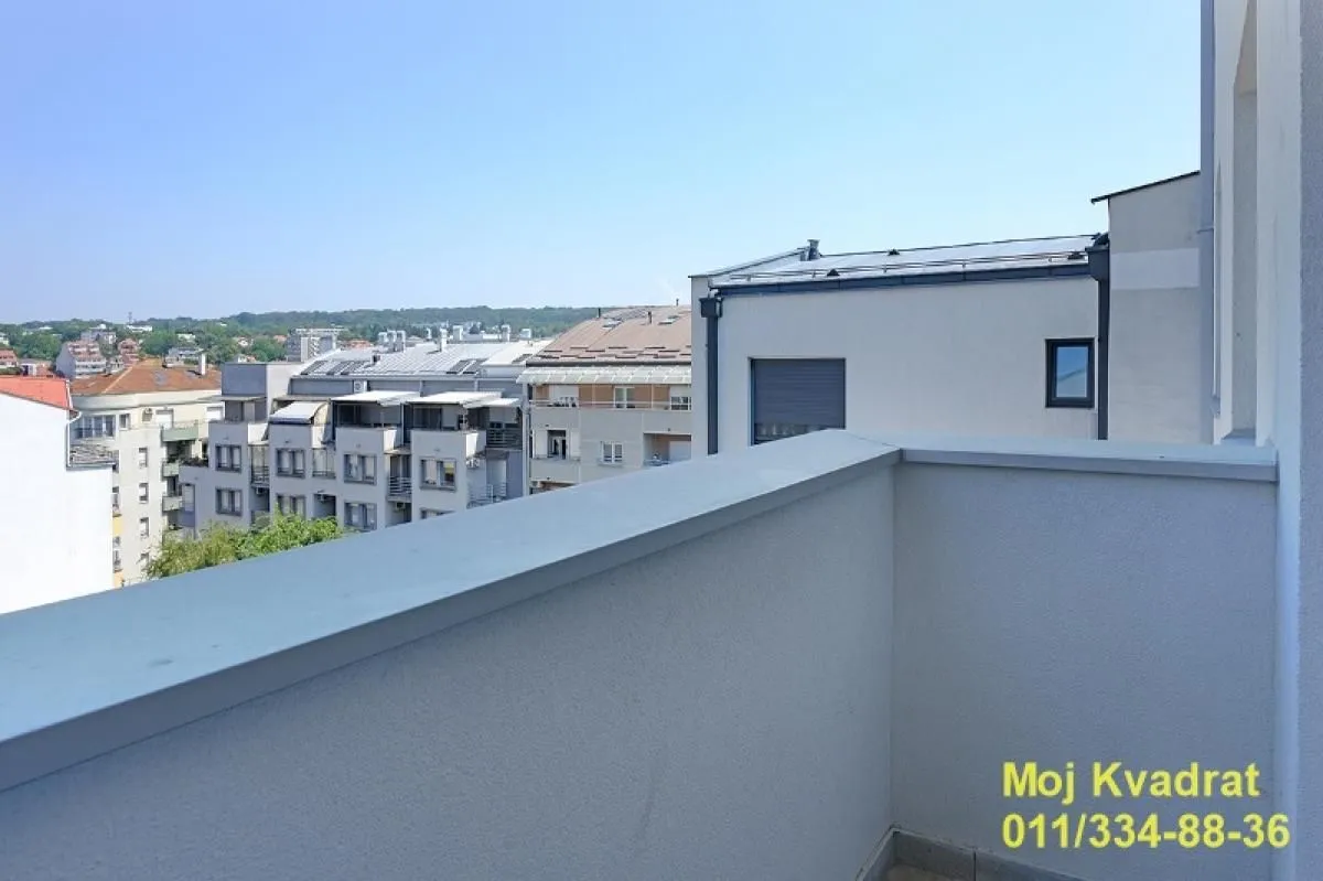 Prodaja, dvosoban stan, 67m², Đeram Pijaca, Beograd