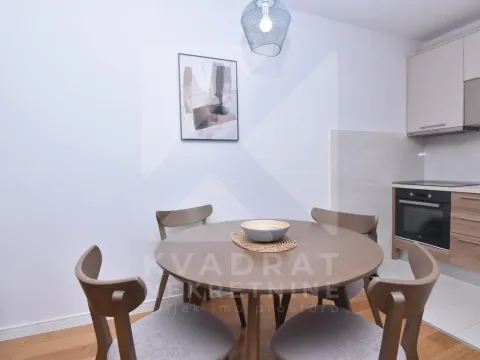 Prodaja, trosoban stan, 49m², Central Point, Podgorica - image 4