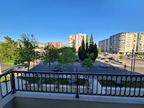 Izdavanje, jednosoban stan, 45m², Pobrežje, Podgorica - image 4