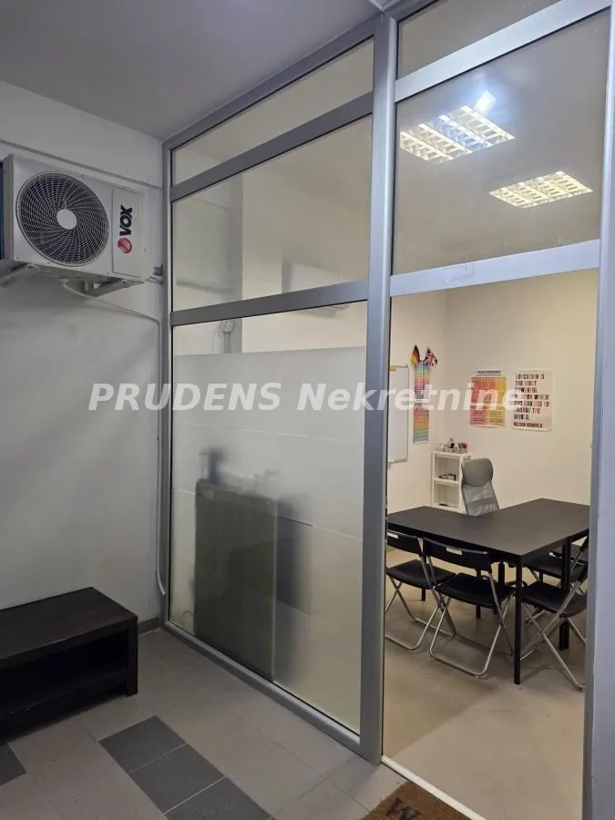 Sale, office space, 14m², Trošarina, Voždovac Sve Podlokacije