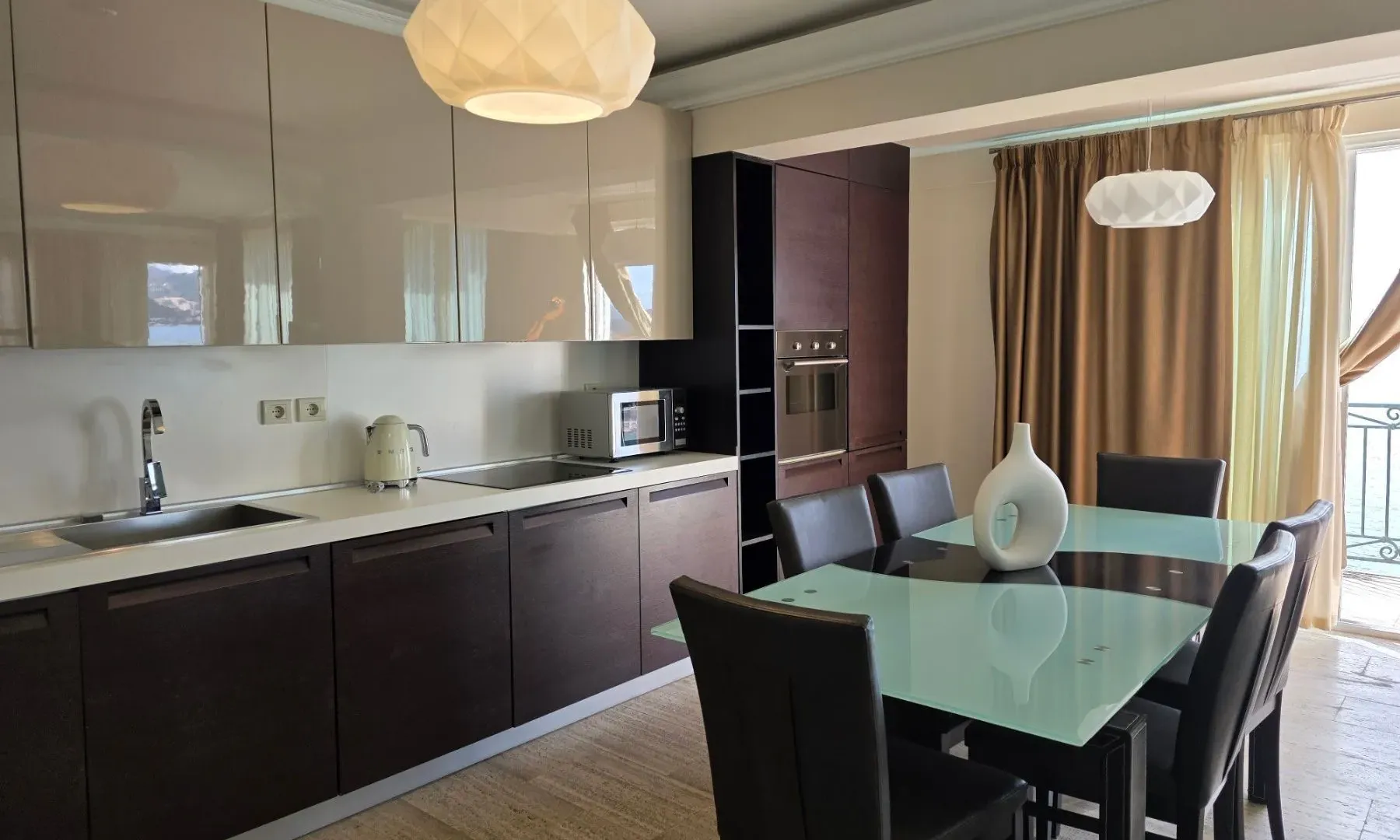 Prodaja, ugostiteljski objekat, 1200m², Sveti Stefan, Budva