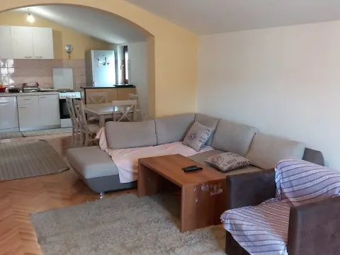 Rent, apartment, 130m², Podgorica, Crna Gora - image 2