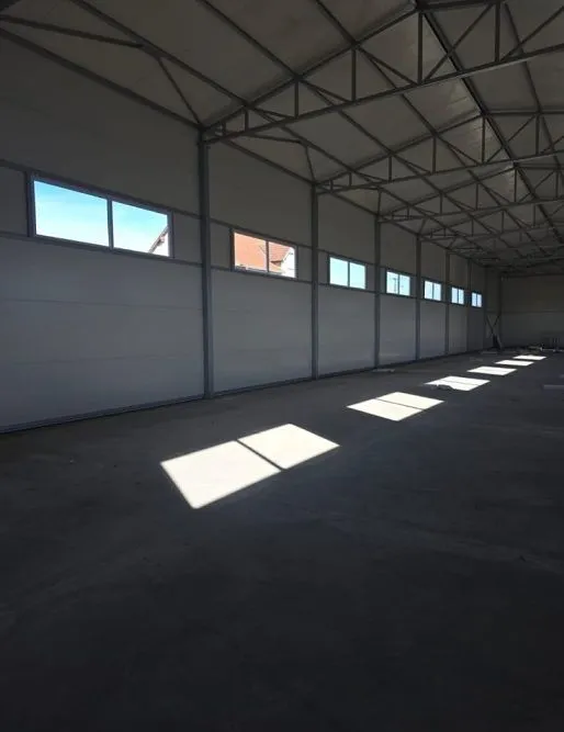 Izdavanje, poslovni prostor, 650m², Borča 1, Borča Sve Podlokacije