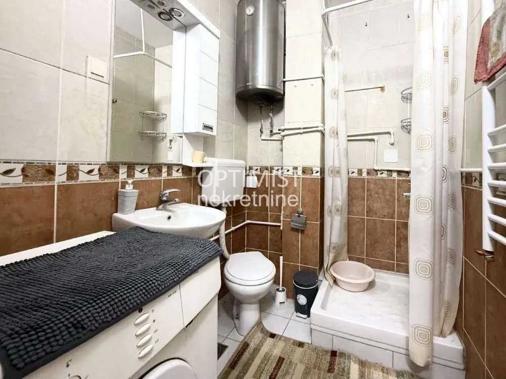Rent, three bedroom apartment, 70m², Profesorska Kolonija, Palilula Sve Podlokacije