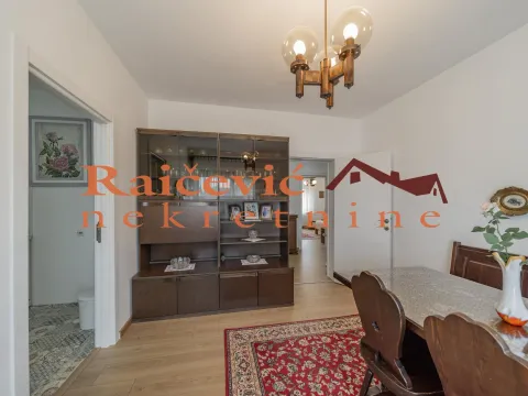 Prodaja, kuća, 322m², Mladenovac, Beograd - image 13