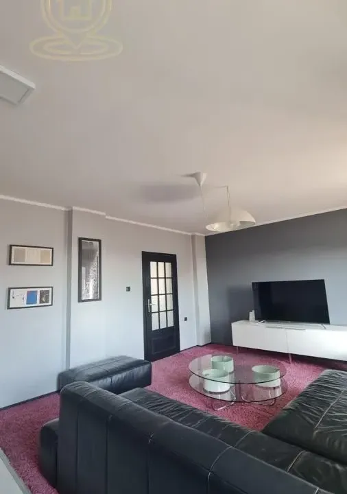 Izdavanje, četvorosoban stan, 130m², Petrovaradin, Novi Sad