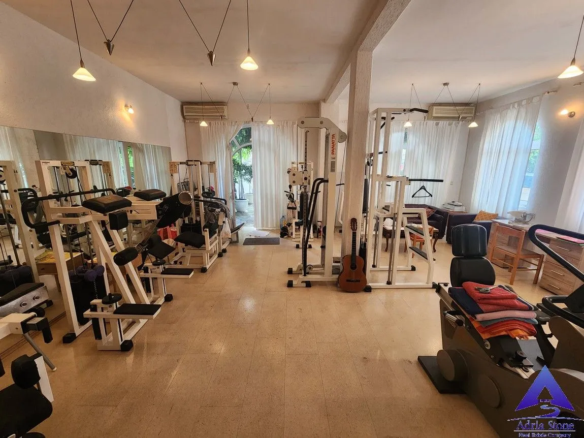 Prodaja, ugostiteljski objekat, 487m², Velji Vinogradi, Budva