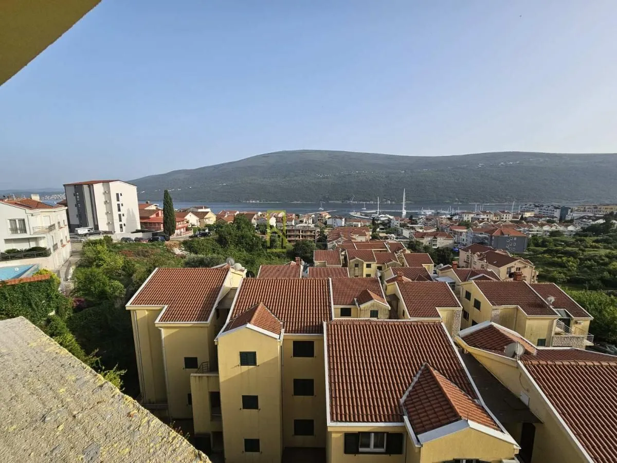 Prodaja, jednosoban stan, 47m², Đenovići, Herceg Novi