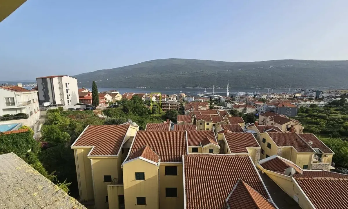 Prodaja, jednosoban stan, 47m², Đenovići, Herceg Novi