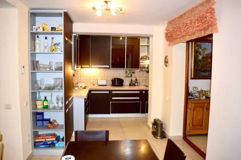 Prodaja, kuća, 217m², Petrovac, Budva - image 2