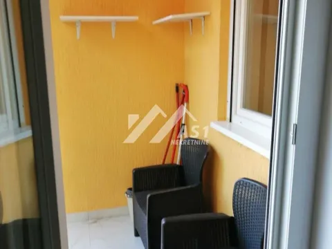 Izdavanje, trosoban stan, 50m², Centar, Novi Sad - image 10